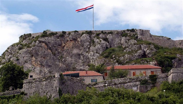 knin4